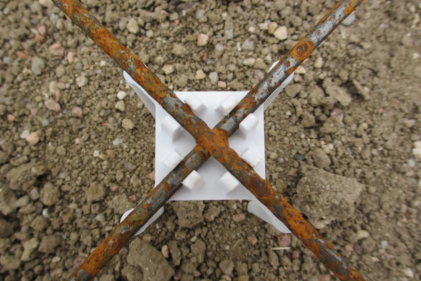 High-Flow Mesh Chairs - mesh spacers, precast accessories